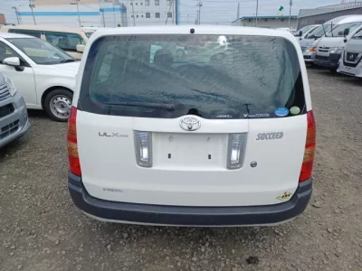 Toyota SUCCEED