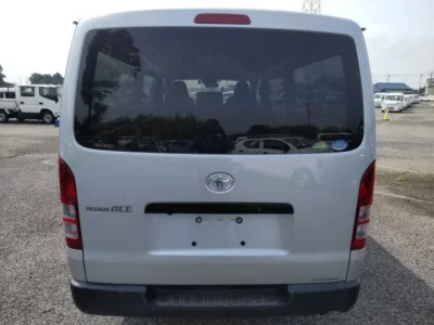 Toyota REGIUS ACE VAN