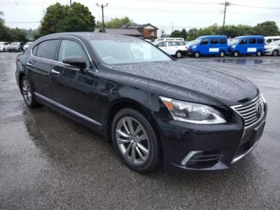 Lexus LS
