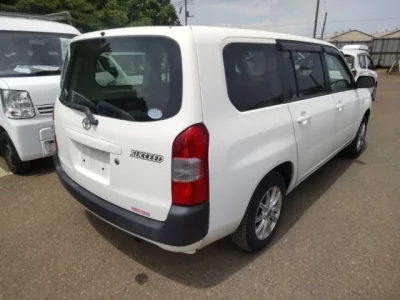 Toyota SUCCEED