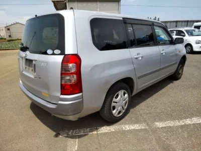 Toyota SUCCEED