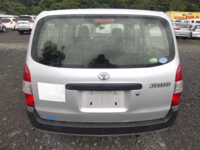 Toyota SUCCEED