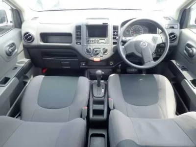 Nissan AD