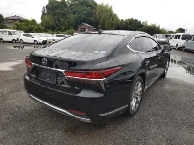 Lexus LS