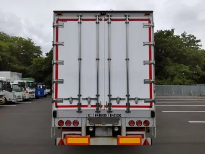 TRAILER TRAILER