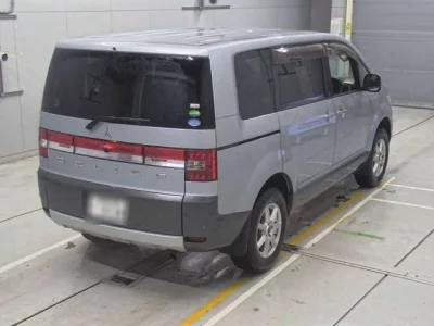 Mitsubishi DELICA D5