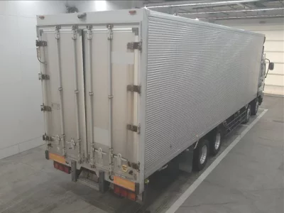 Isuzu TRUCK