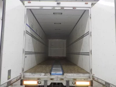 Isuzu TRUCK