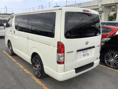 Toyota HIACE VAN