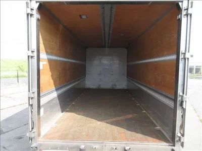 Isuzu TRUCK