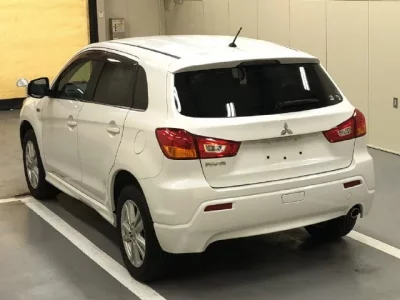Mitsubishi RVR