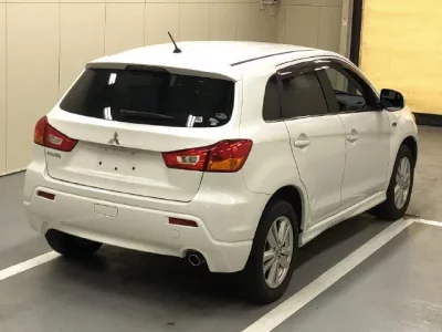 Mitsubishi RVR