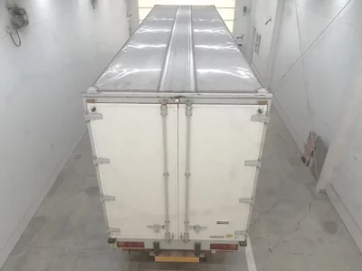 Isuzu TRUCK