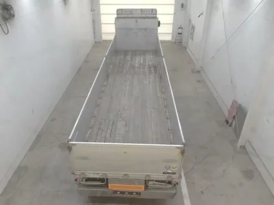 Isuzu TRUCK