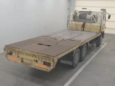 Isuzu TRUCK