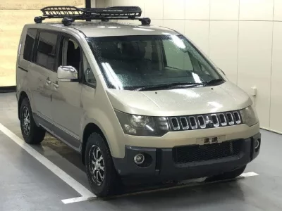 Mitsubishi DELICA D5