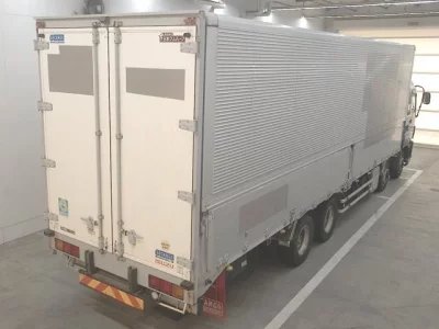 Isuzu TRUCK