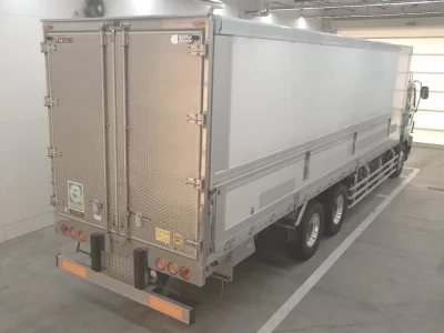 Isuzu TRUCK
