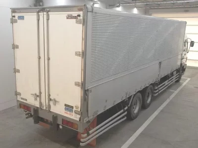 Isuzu TRUCK