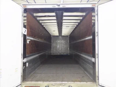 Isuzu TRUCK