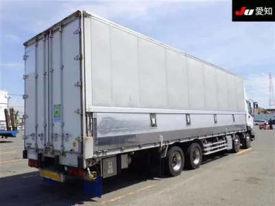 Isuzu GIGA