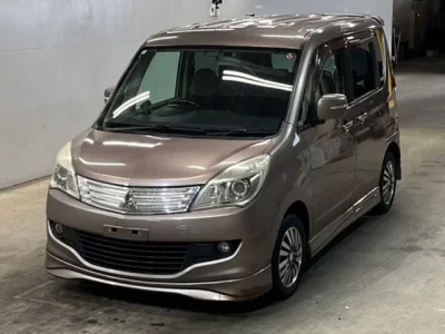 Mitsubishi DELICA D2