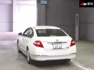 Nissan TEANA