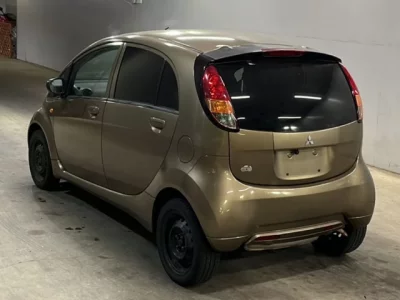 Mitsubishi I