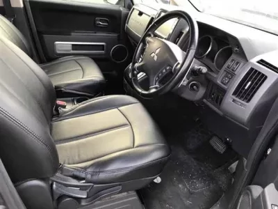 Mitsubishi DELICA D5