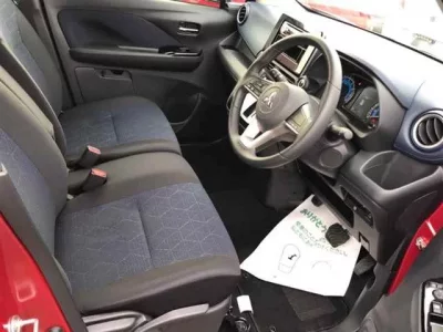 Mitsubishi EK X