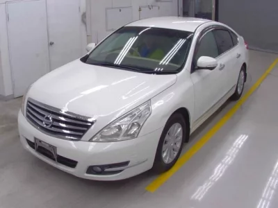 Nissan TEANA