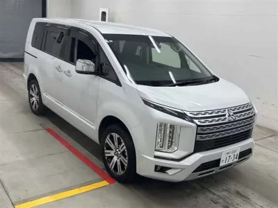 Mitsubishi DELICA D5