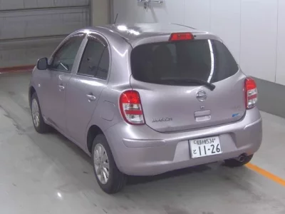 Nissan MARCH