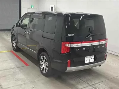 Mitsubishi DELICA D5
