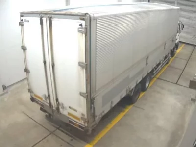 Isuzu TRUCK