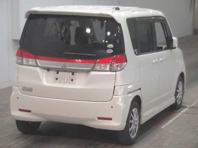 Mitsubishi DELICA D2