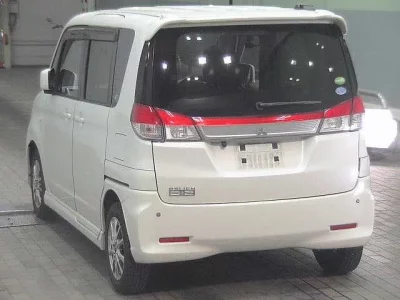 Mitsubishi DELICA D2
