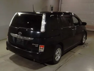 Toyota ISIS