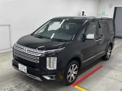 Mitsubishi DELICA D5