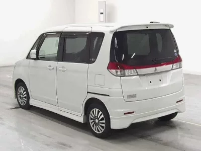 Mitsubishi DELICA D2