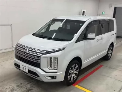Mitsubishi DELICA D5