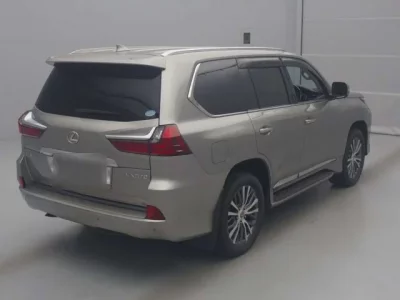 Lexus LX