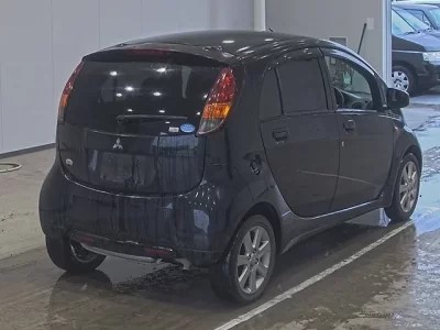 Mitsubishi I