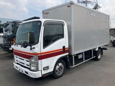 Isuzu ELF