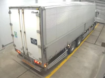 Isuzu TRUCK