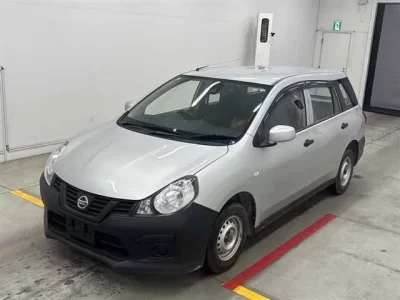 Nissan AD