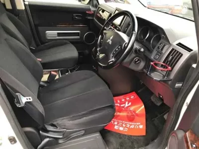 Mitsubishi DELICA D5