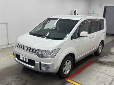 Mitsubishi DELICA D5