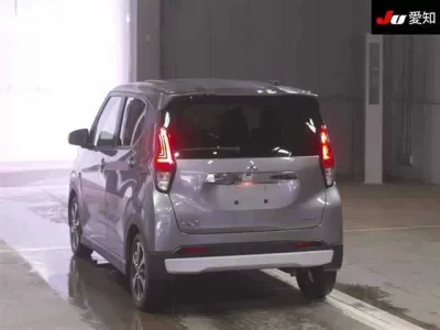 Mitsubishi EK X
