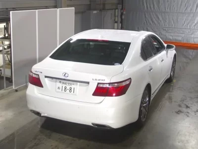 Lexus LS